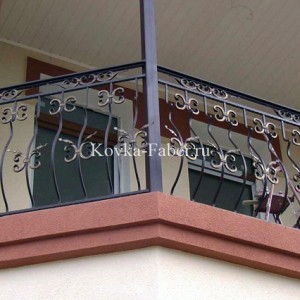 Кованое ограждение балкона с "французским изгибом"