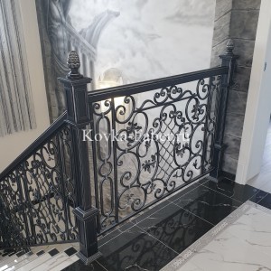 Кованое ограждение лестницы в стиле "барокко". Цвет темный гафит с серебром. , фото 5