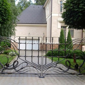 Кованые ворота с калиткой в стиле модерн, фото 2